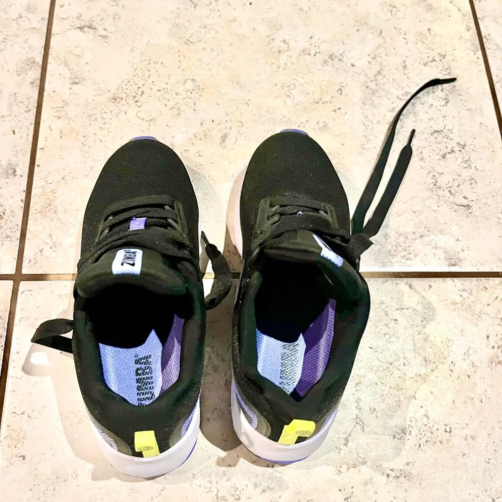 Zumba shoes for fitness activities - Picture 4 of 4